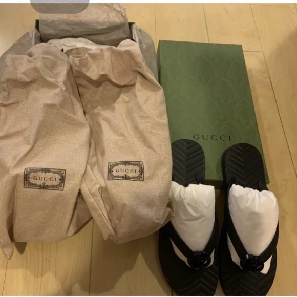 Gucci Flip Flops men’s chevron thong sandal - New with original box, never worn - Picture 3 of 8